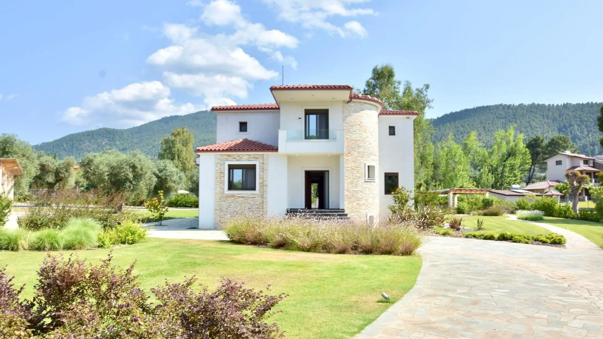 Luxury Rental Villa For 14 People Vurvurú